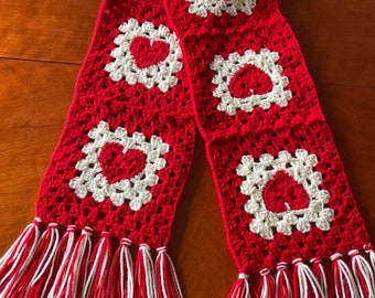 Granny Square Red Heart Retro Boho Vintage Crocheted Scarf