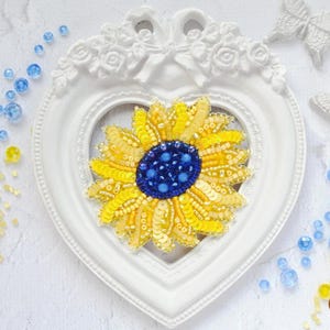 DIY Jewelry making kit - Seed beaded brooch Sunflower - Bead Embroidery - Needlework beading decoration - Wonderfull bead brooch