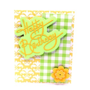 Cartão de Feliz Aniversário – Cartão Verde Brilhante e Amarelo Feito à Mão com Flores – Sentimento Dentro – Saudação Alegre de Aniversário – Tamanho A2