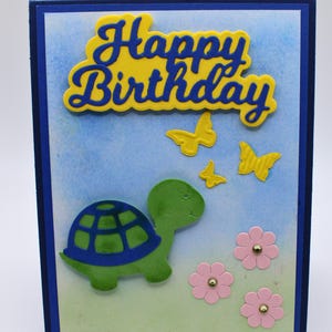 Cartão de aniversário de tartaruga feito à mão – Tartaruga verde 3D fofa com flores e borboletas – Mensagem divertida e encorajadora dentro – Cartão de felicitações exclusivo