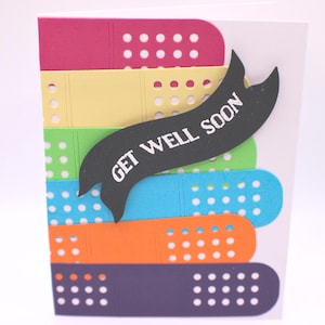 Carte de guérison faite main • Conception de bandage lumineux • Carte de correspondance d'encouragement joyeux • Message Vous êtes dans mes pensées à l'intérieur