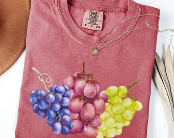 Grape Shirt Comfort Colors Vintage Fruit Tee Cottagecore Aesthetic Purple Red Green Grapes Shirt Summer Gift Farmcore Tshirt for Her