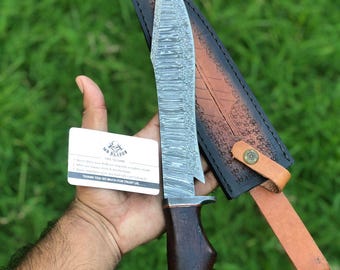 Faca Bowie forjada à mão em aço damasco: cabo de madeira, bainha de couro | Presente de Natal para ele