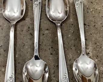 Vintage Oneida Queen Bess Demitasse Spoon Silverplate 4 Piece Flatware Set