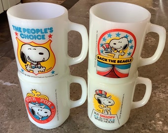 Vintage Anchor Hocking Snoopy Vote For President 4 Piece Glass Coffee Cup Mug Set