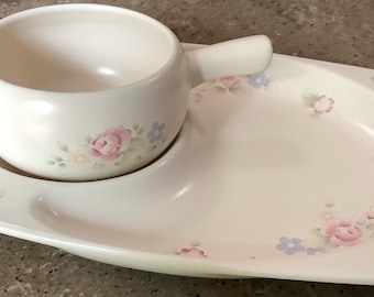 Vintage Pfaltzgraff Tea Rose Snack Set 2 Piece Bowl Plate Stick Handle Tray