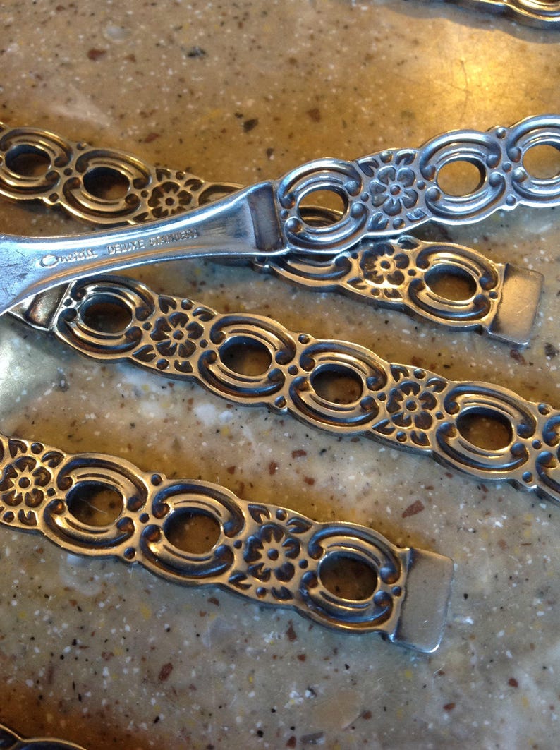 Vintage Oneida Applique Stainless Flatware Salad Fork 8 Piece Filler Set