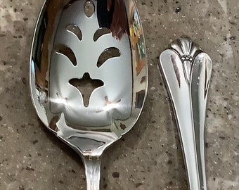 Vintage Oneida Community Royal Flute Silverplate Pierced Serving Solid Spoon 2 Piece Set