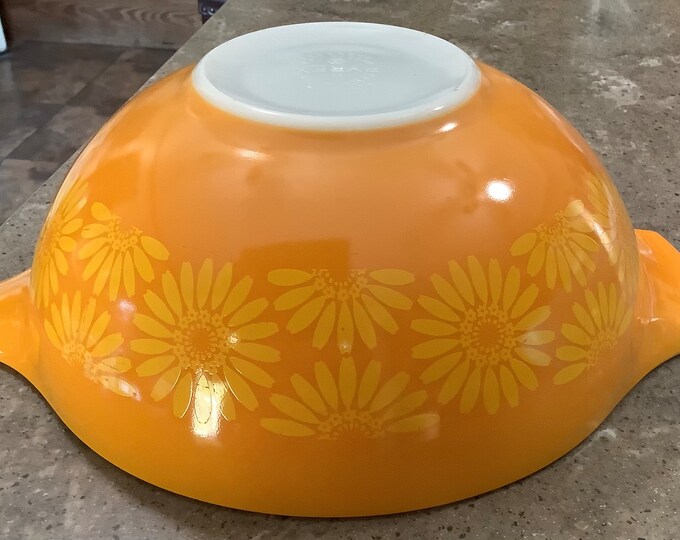 Vintage Pyrex Sunflower Daisy Cinderella Glass Bowl 444 Yellow Etsy