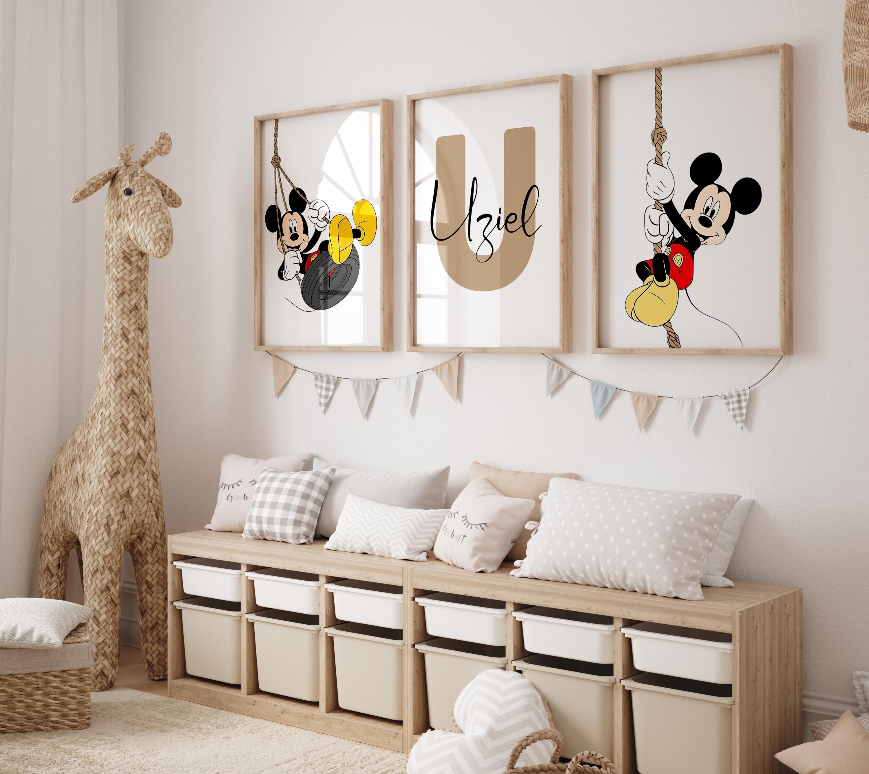Juego de 3 impresiones personalizadas de arte de pared con diseño de Minnie Mouse, cuerda para saltar, nombre personalizado, decoración para habitación de niña, personaje divertido y divertido, arte imprimible digital para guardería.