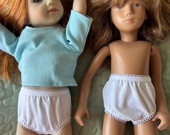Dos bragas de punto blancas para la muñeca Sasha