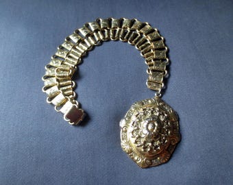 Lisner Ornate Locket Vintage Necklace