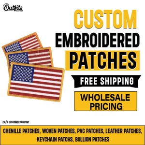 Pode incluir: Três patches bordados com a bandeira americana com acabamento dourado. Patches bordados personalizados, frete grátis, preços de atacado. Patches de chenille, patches tecidos, patches de PVC, patches de couro, patches para chaveiro, patches de bullion.