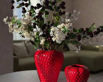 Jarrón de cerámica con forma de fresa | Decoración de fresa roja brillante | Jarrón moderno para frutas, ideal para la cocina, el comedor y el hogar estilo cottagecore.