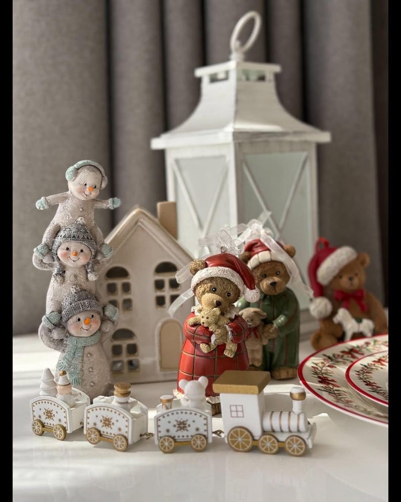 Christmas Teddy Bear Ornament – Vintage Style Holiday Figurine with Plush Toy, Hanging Polystone Decoration (12×6.5 cm) – Choose Your Design image 6