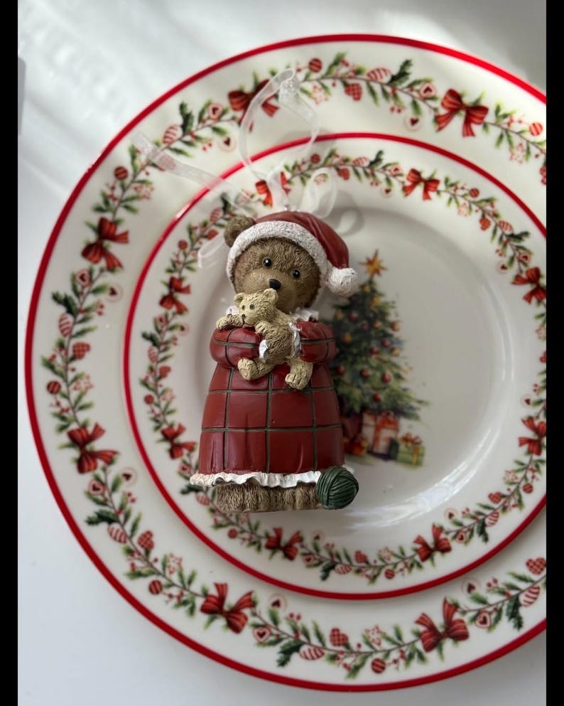 Christmas Teddy Bear Ornament – Vintage Style Holiday Figurine with Plush Toy, Hanging Polystone Decoration (12×6.5 cm) – Choose Your Design image 5