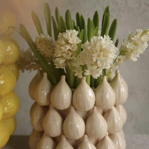 Feigenförmige Keramikvase | Einzigartige Statement-Vase für Ihre Wohndekoration | Moderne Skulptur | 19 cm x 18 cm | Geschenkidee für Sie