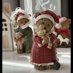Christmas Teddy Bear Ornament – Vintage Style Holiday Figurine with Plush Toy, Hanging Polystone Decoration (12×6.5 cm) – Choose Your Design image 4