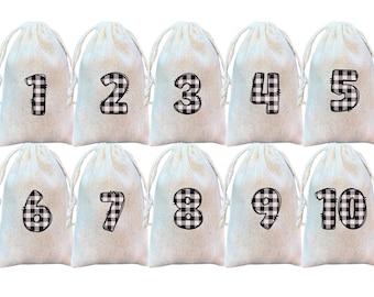 Buffalo Plaid Advent Calendar Bags: Set of 25 Christmas Countdown