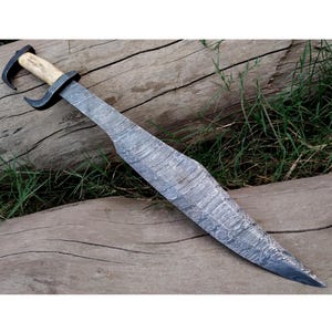 Hand-Forged Damascus Steel Sword: Resin Handle & Leather Sheath
