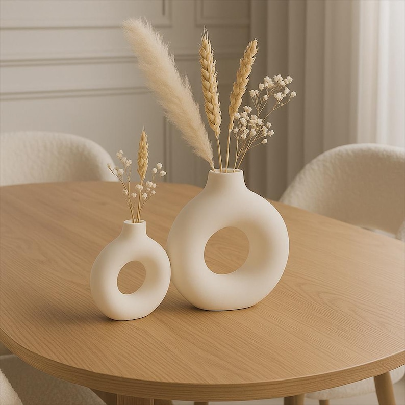 Donut Vase Keramik Design | Moderne Deko in Beige Schwarz Weiß | Skulpturale Vase Boho Stil | Geschenk für Frauen | Handmade Wohnaccessoire bild 6