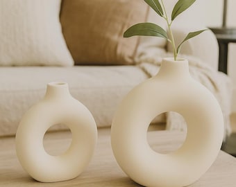 Donut Vase Keramik Design | Moderne Deko in Beige Schwarz Weiß | Skulpturale Vase Boho Stil | Geschenk für Frauen | Handmade Wohnaccessoire