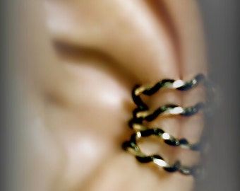 Twisted black and silver wire Ear cuff  by Earlums