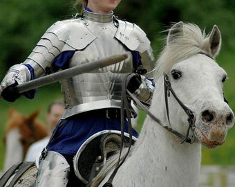 Medieval Female Armor Costume Lady Horse Riding Warrior Outfit For Jousting Tournament And Cosplay Prop