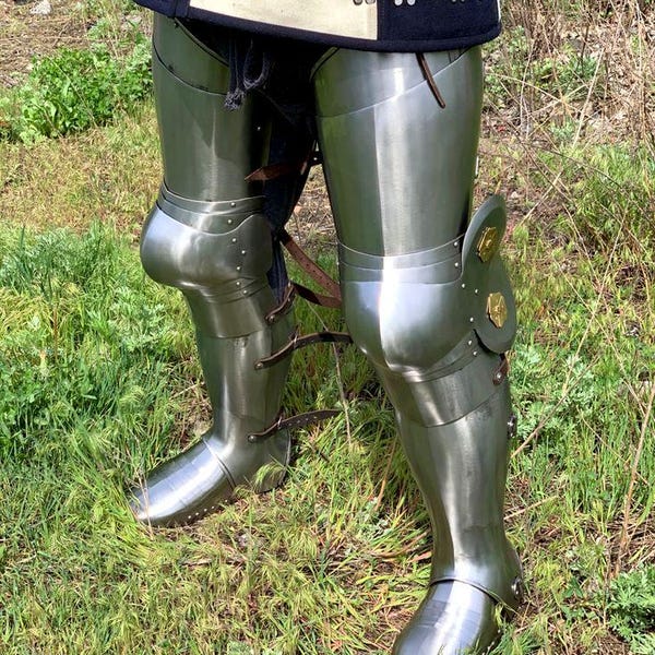 Handcrafted Medieval Steel Leg Armor – Full Leg Protection For Cosplay with Greaves, Knee Guards, and Knight Sabatons