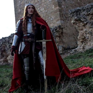 Royal Valkyrie Full Body Female Knight Armor with Red Cape Women Battle-Ready Medieval Lady Armor For Cosplay