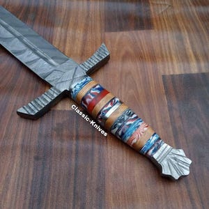 Espada de aço damasco feita à mão de 32'' com bainha de couro | Espada viking medieval de damasco com espiga completa | Presente para ele.