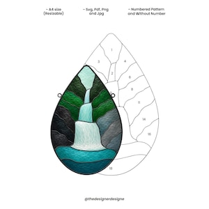 Può includere: Un motivo per vetrate a forma di goccia con un paesaggio di cascata, fogliame verde, rocce grigie e acqua blu. Il design include una versione a colori e un disegno al tratto numerato per formato A4, disponibile in formati Svg, Pdf, Png e Jpg.