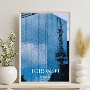 Póster de viaje de la Torre CN de Toronto / Impresión artística del icónico horizonte de Canadá / Recuerdo de Toronto / Decoración de pared de arquitectura moderna / Regalo para amantes de los viajes