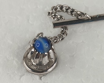 Tie Tack Pin Hickok Vintage Genuine Blue Kyanite Sculpted Silver Tone Timeless
