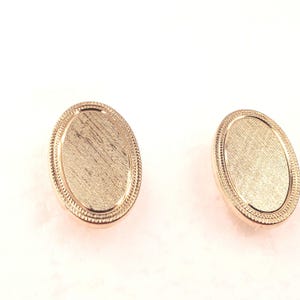 Cufflinks, Cuff Links, Vintage, Mid-Century, SWANK Gold Tone Etched Stars Space Age, Center Ruby Crystal, Oval, Shiny, Minimal Wear, Formal