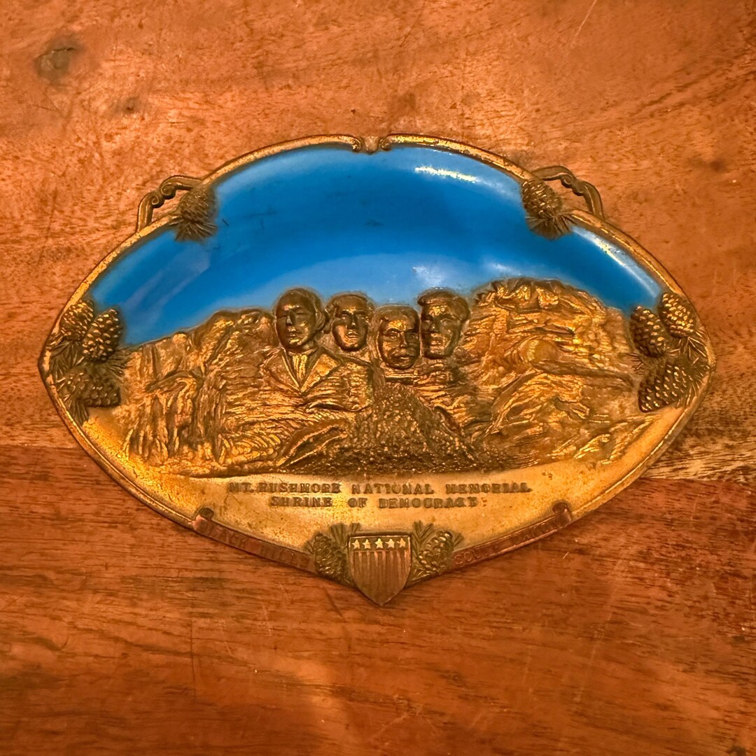 Mid Century 1940s Mt. Rushmore National Memorial Souvenir Copper