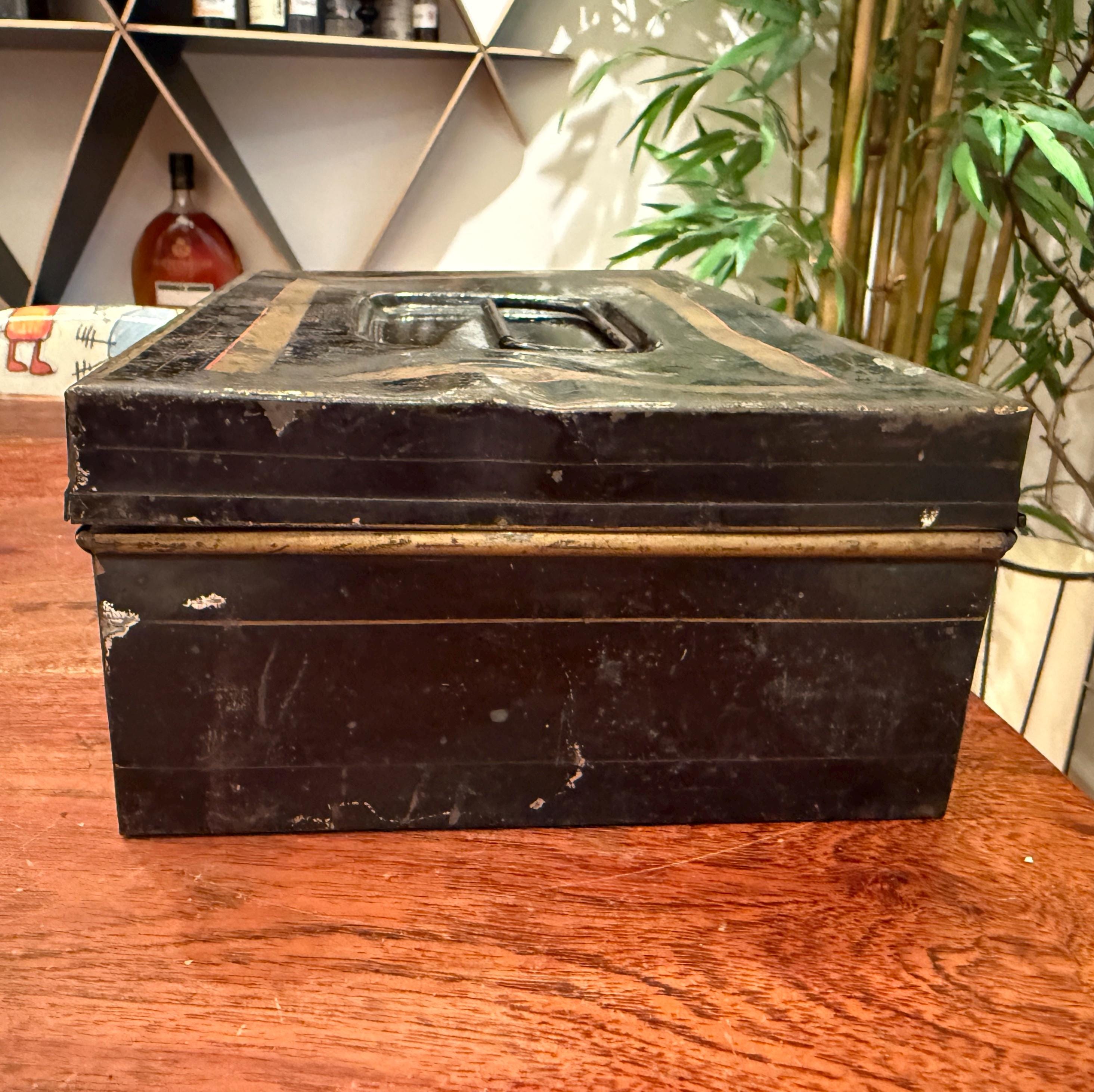 Antique 1900s Black & Gold 10-5/8