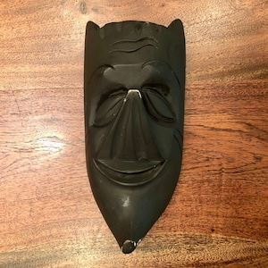 Mid Century 1960er Jahre Hand geschnitzte hölzerne primitiven Stil hawaiianische Tiki-Maske - Vintage Hawiian Tiki-Maske - Vintage Tiki Barden Dekor hawaiianische Kunst