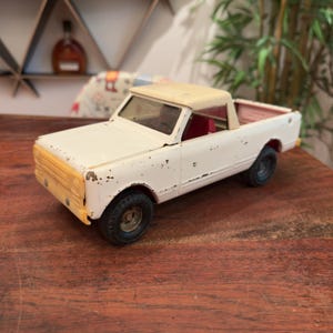 Vintage 1970&#39;s The ERTL Co. White & Red Bent Steel and Plastic Pickup Truck Toy - # 3129 - Dyersville Iowa - Retro 70&#39;s Boy&#39;s Toy Room Decor