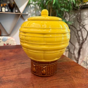 Vintage 1970&#39;s McCoy USA Pottery Yellow & Brown Hot Air Balloon Ceramic Cookie Jar - # 353 - Retro 70&#39;s Food Canister