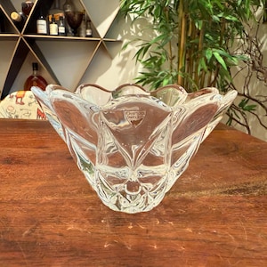 Vintage Swedish Orrefors Daisy Crystal Glass Candy Bowl with Scalloped Edge Designed by Anne Nilsson - Sweden - Scandinavian Nordic Decor