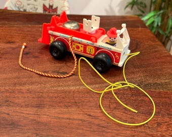 ヴィンテージ フィッシャープライス 1968年製 木製消防車（ベル付き