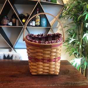 Vintage c. 1998 Longaberger Basket Hand Made and Signed Christmas Glad Tidings Edition with Red Fabric Liner and Plastic Liner Protector