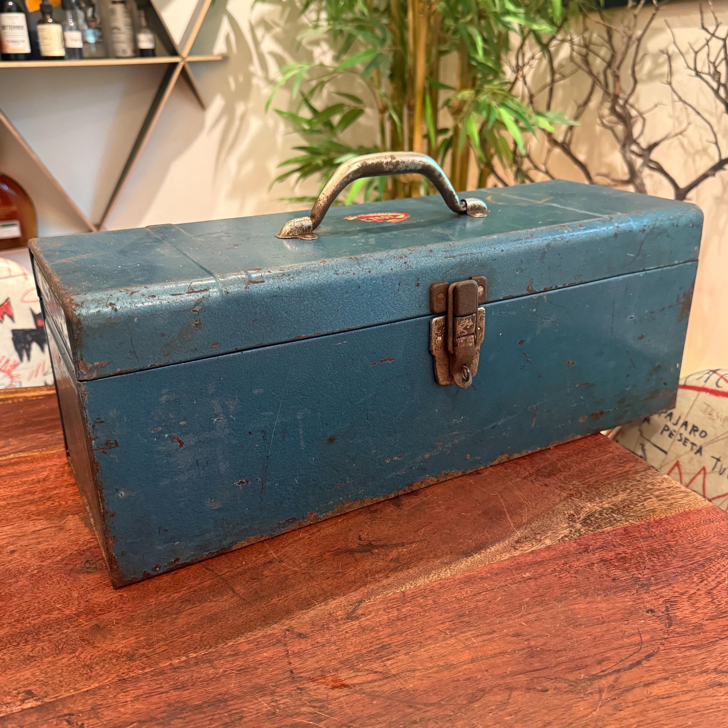 Vintage Steel Toolbox - Etsy