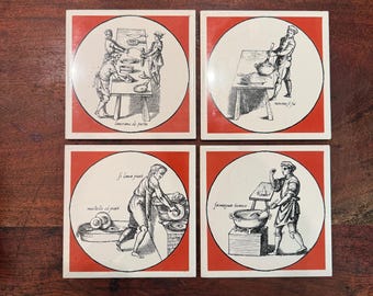 Conjunto de 4 azulejos decorativos de cerâmica italiana, reprodução de peças do século XVI, inspirados na culinária, do Metropolitan Museum of Art.