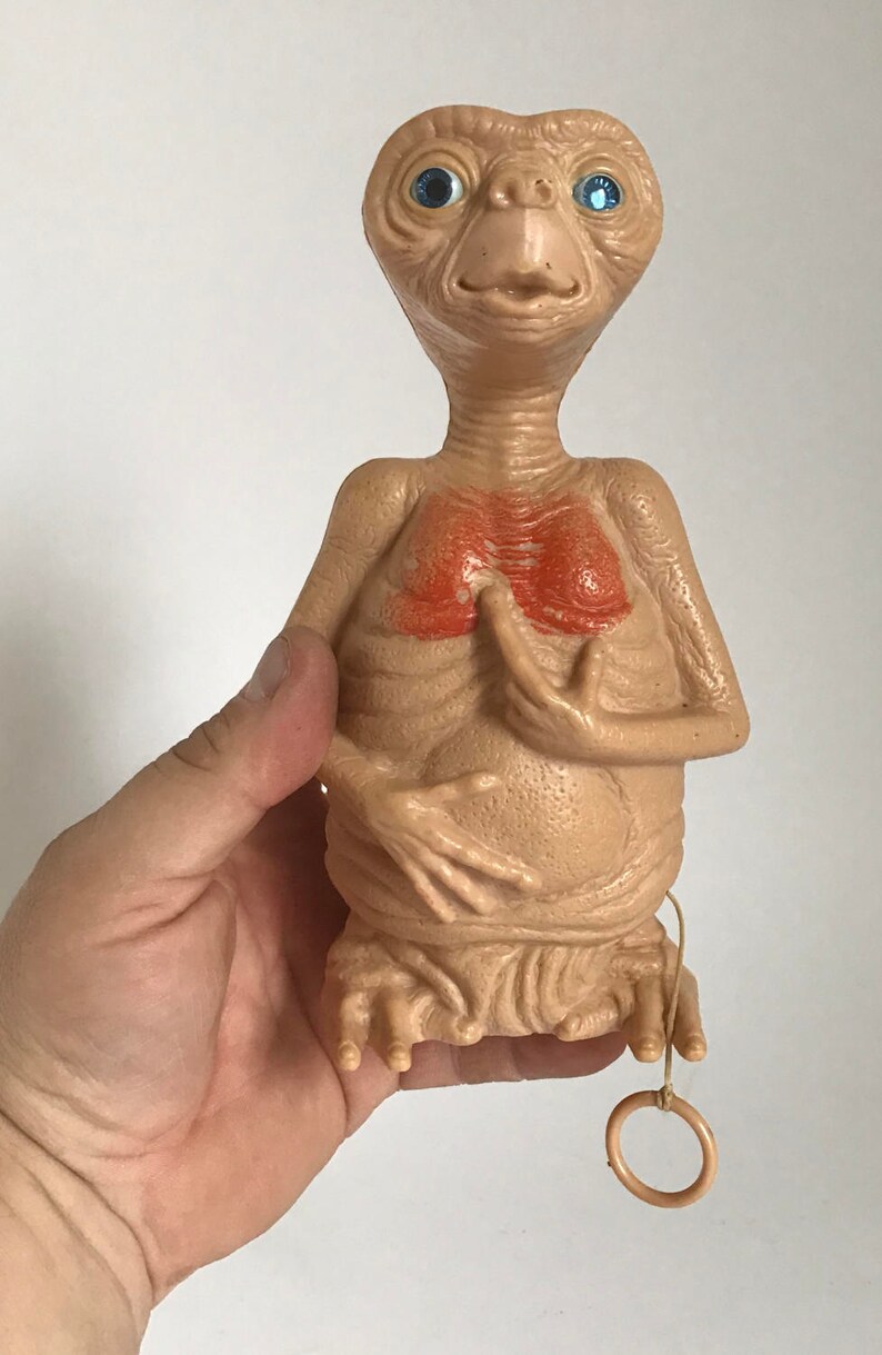 et pull string toy