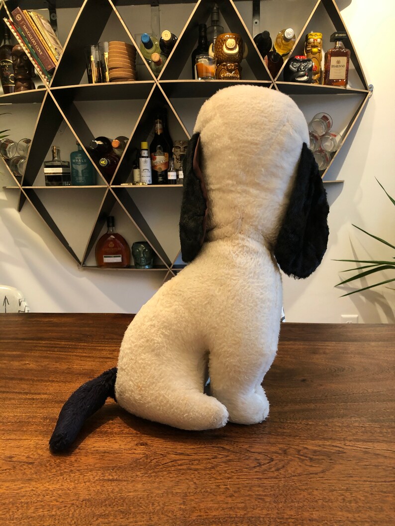 big stuffed snoopy