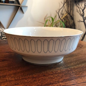 Vintage 1960&#39;s Patrician Profile Fine China Porcelain Serving Bowl Designed by Paul McCobb - Jackson International - Japan Paul McCobb Bowl