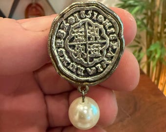 Mid Century Costume Jewelry Replica 15th Century Neustra Señora de Spanish Atocha Shipwreck Colonial Coin with Faux Pearl Scarf Bolo Clip