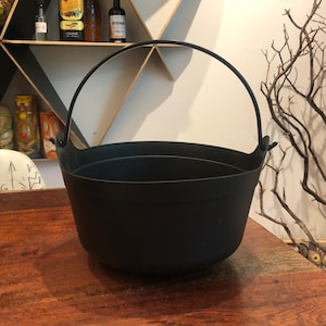 Vintage Blow Mold Plastic Witches Cauldron Halloween Candy Carrying Basket - Halloween Decoration Candy Pail - Halloween Decor